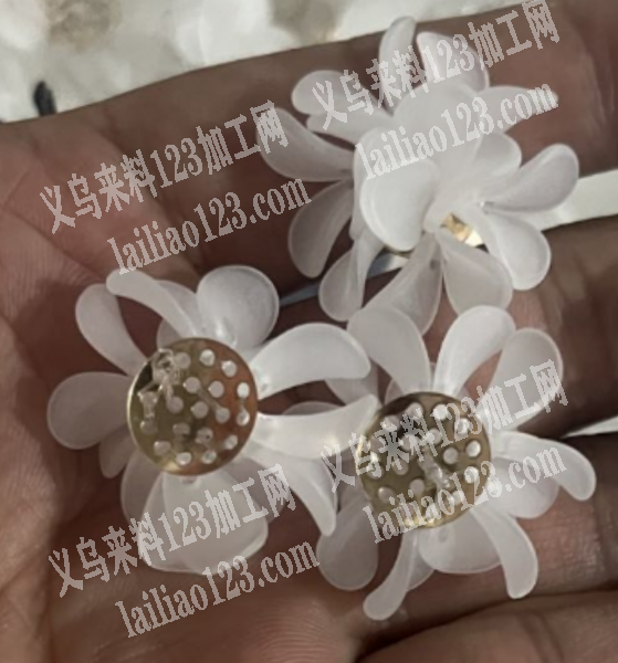 100万手工活外发，大量手工穿配件+缝成