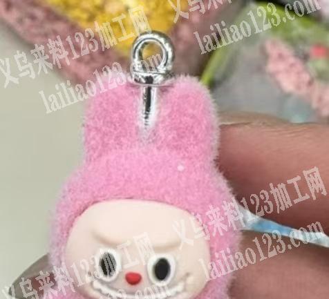 商贸城店面5万拉布布毛绒玩具订单，如图，