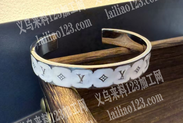 不锈钢成品订单，如图，寻找做这款不锈钢手