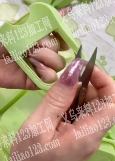 长期大量手工活外发，手工活硅胶套加工撕毛