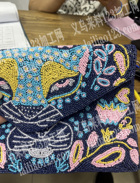 找专业做这个包包的工厂合作，请联系详谈。