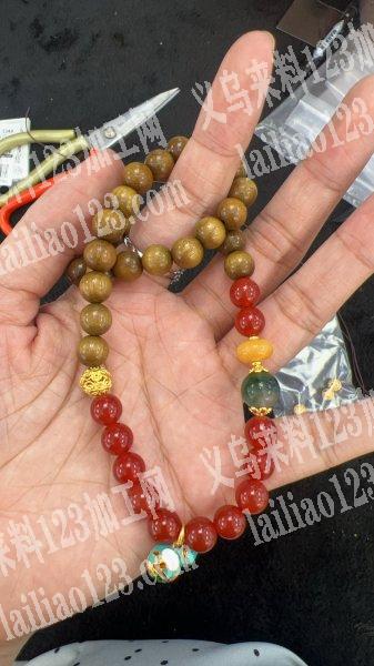 承接手工饰品制作，手工饰品打版