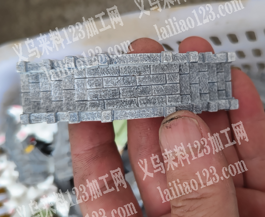 大量树脂产品订单，如图配件摆件等小东西，