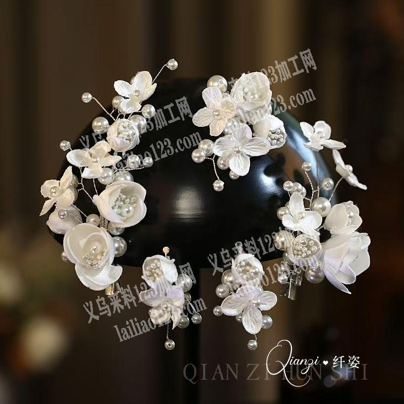 穿珠子+穿配件+珍珠+花朵，扭铜丝的，新