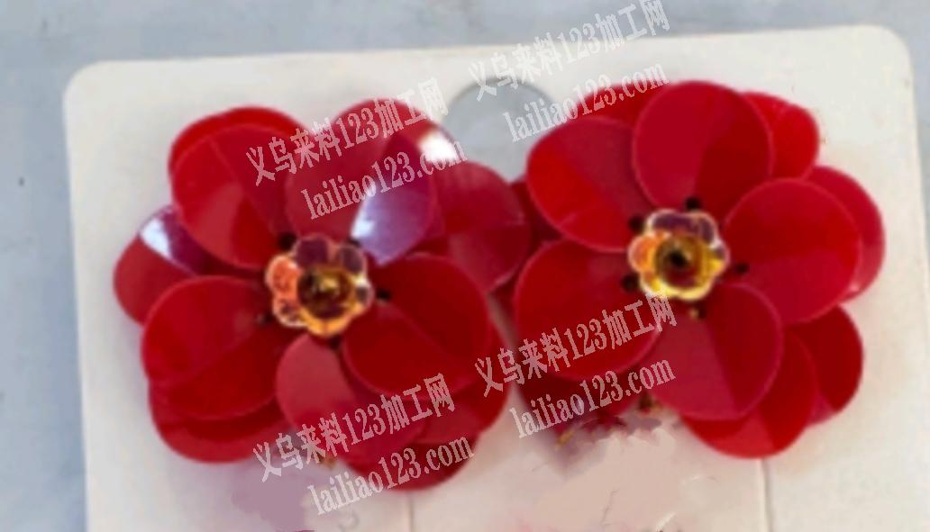 老板委托寻找：耳环穿花片编织成花朵的手工