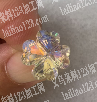采购如图饰品配件小花，寻找厂家。