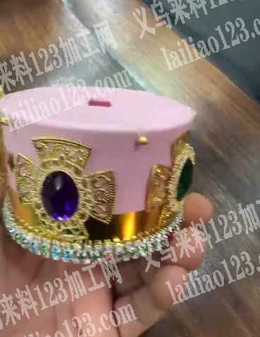寻找箱包工厂和饰品工厂，做这个。哪家能做