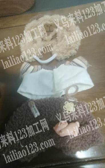 拉布布的小衣服有订单，如图，寻找现货或者