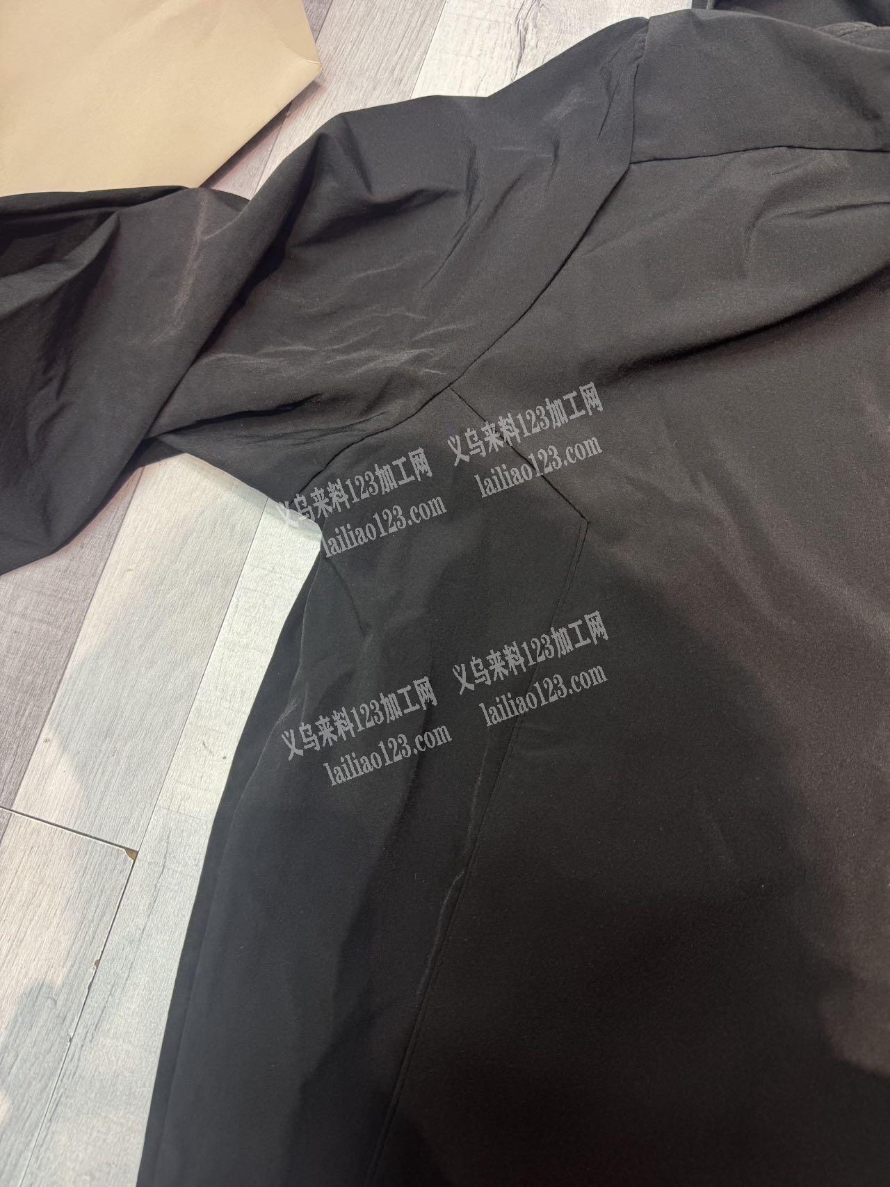 老板委托寻找：外套服装订单，四面弹风衣外