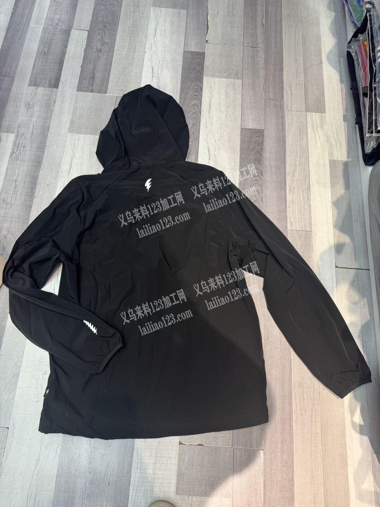老板委托寻找：外套服装订单，四面弹风衣外