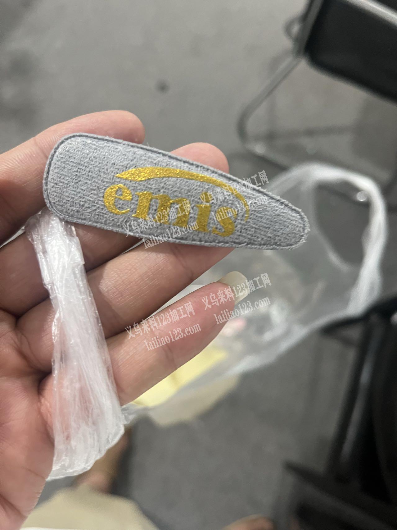 烫金外发加工。寻找烫金的加工厂，请联系详
