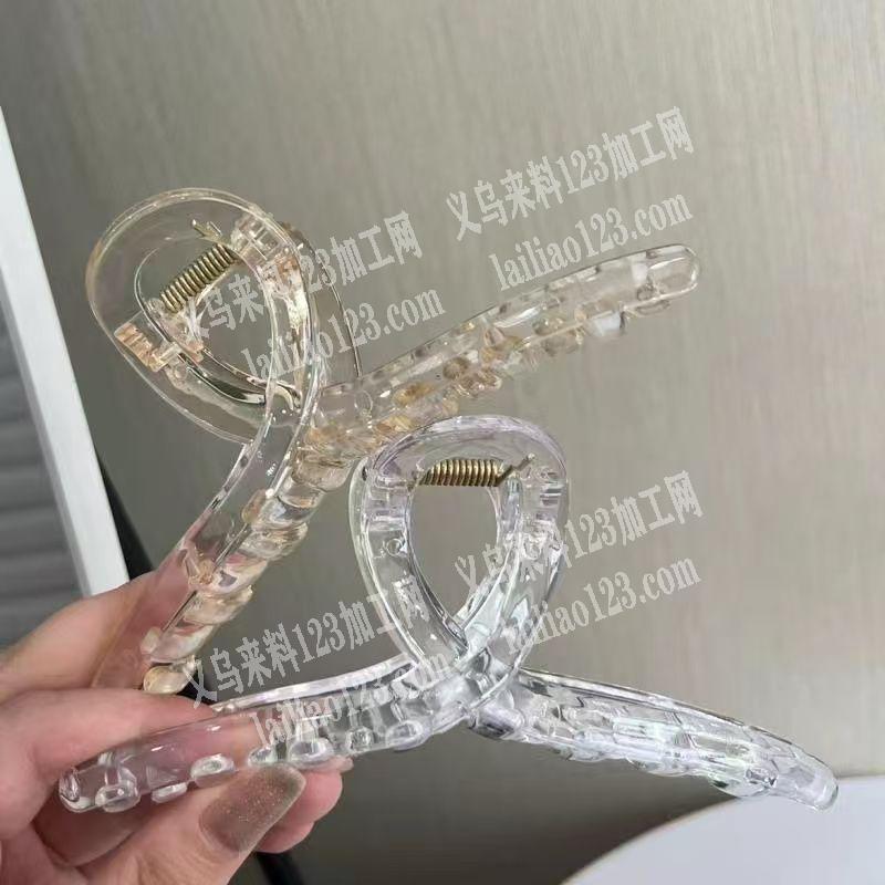 寻找注塑抓夹订单，如图，寻找工厂厂家，。