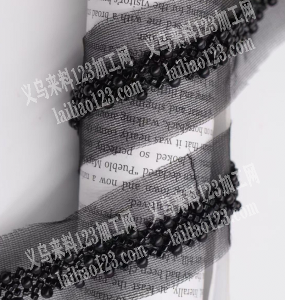 大量网布粘钻的布条订单，如图状和珠子粘在