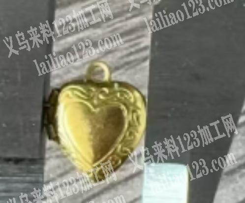 1公分的爱心桃配件订单，吊坠，寻找厂家，