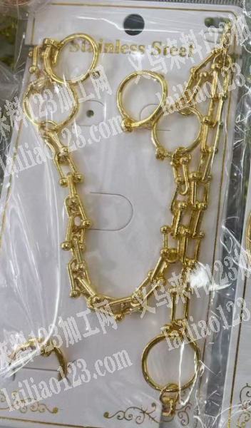 找如图饰品，这几款，有做的联系我详谈