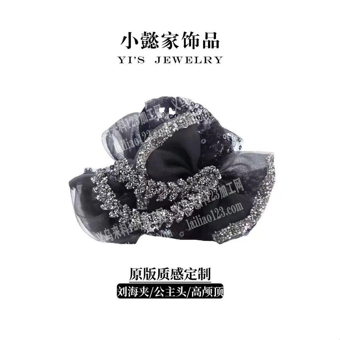 抓夹粘胶粘花的手工活外发加工，如图，寻找