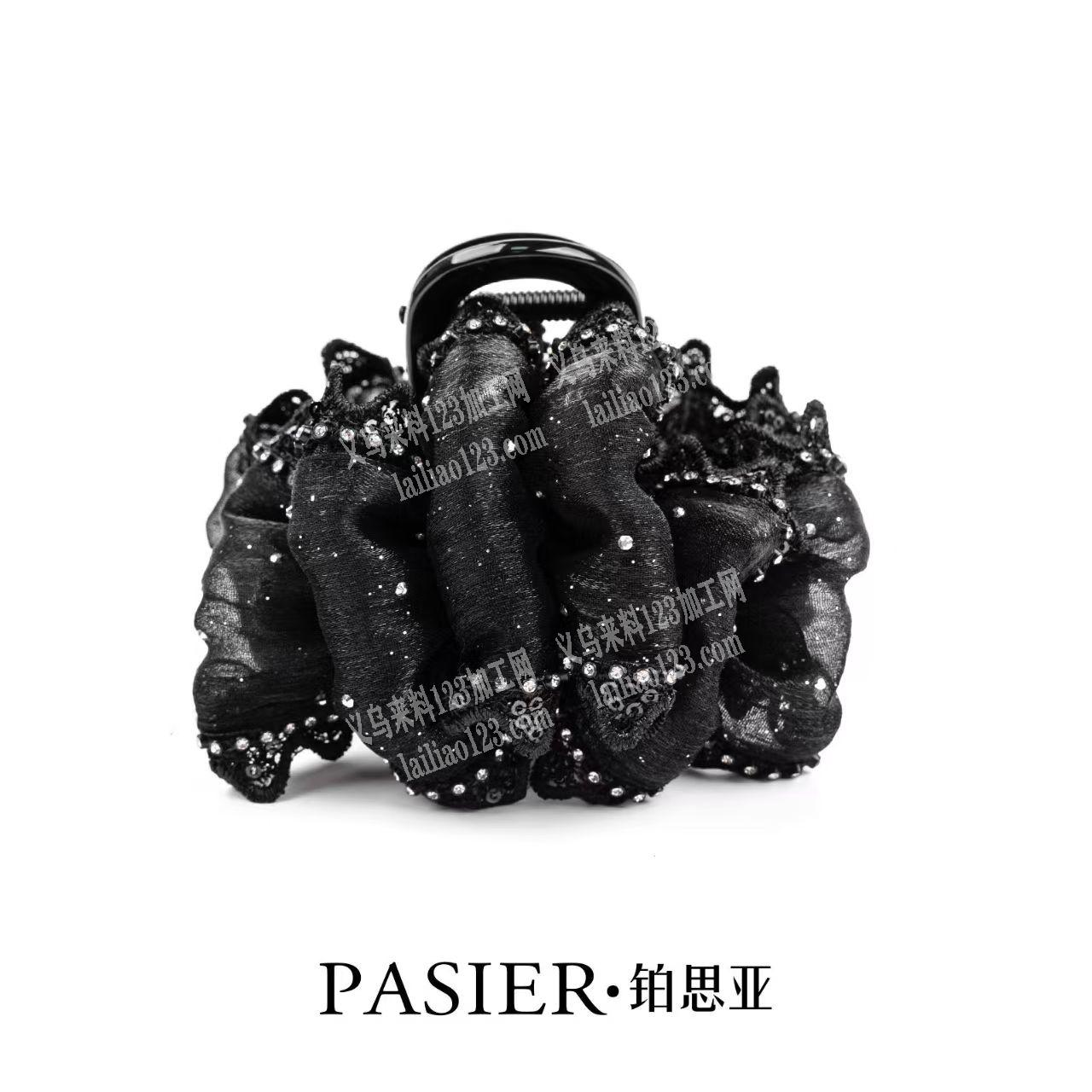 抓夹粘胶粘花的手工活外发加工，如图，寻找
