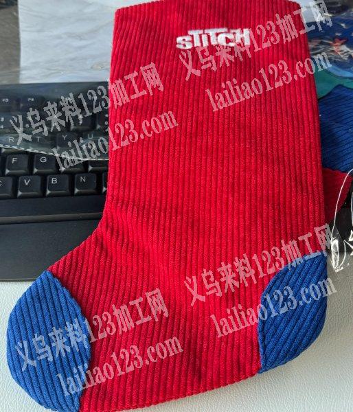 3万只圣诞袜外发加工，纯加工，需要有锁边
