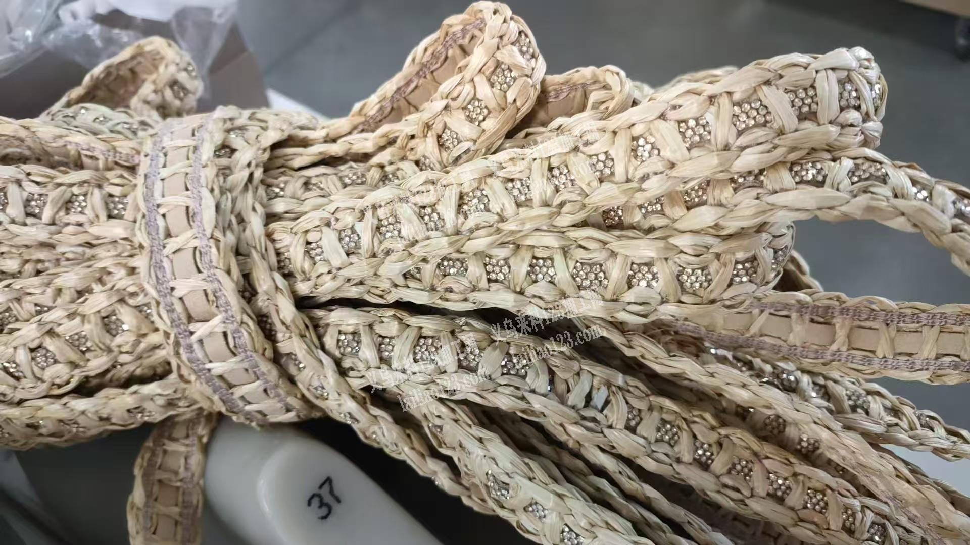 寻找编织的专业工厂。有订单，编织的成品订