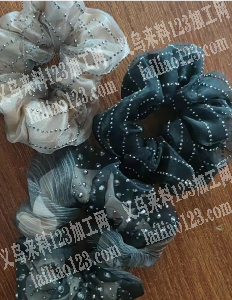 布艺发圈上面烫钻外发加工，寻找专业做烫钻