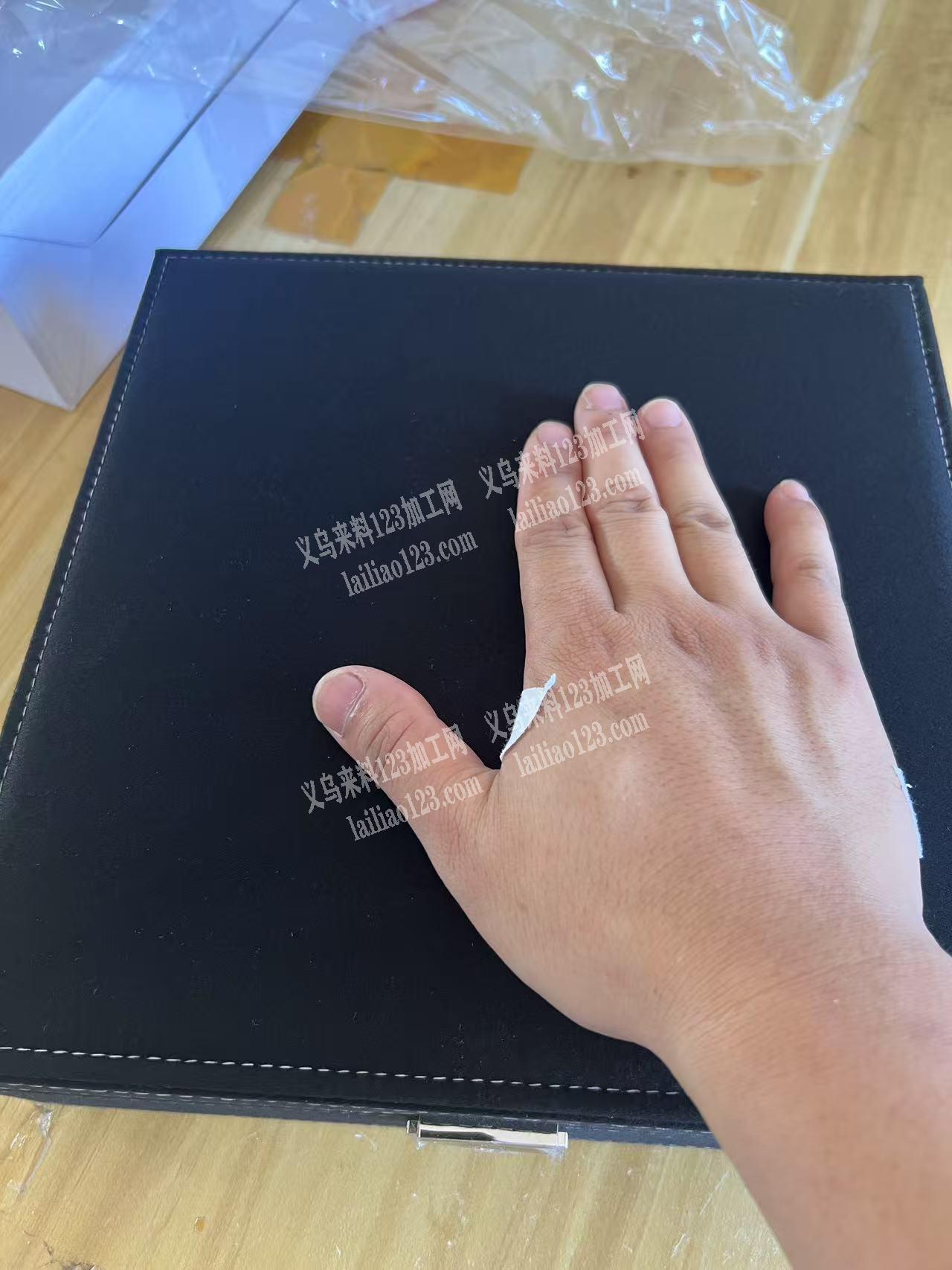 处理几百个饰品收纳盒麂皮绒材质，不是pu