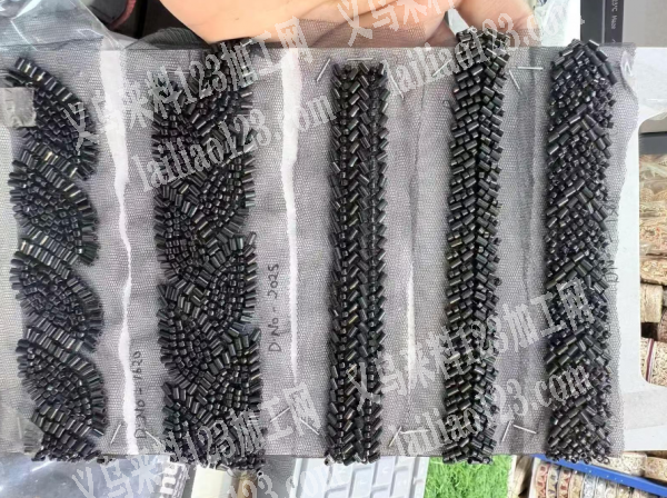 如图米珠钉在网布上的产品，我要货，寻找工