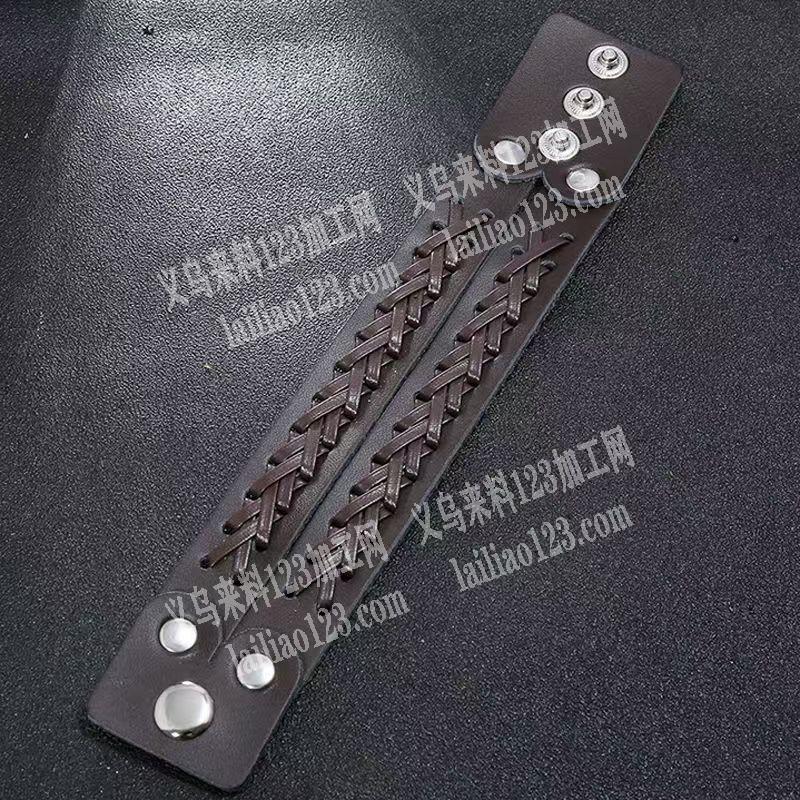 手链上面穿绳子的手工活外发加工，如图穿皮