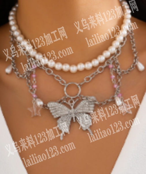 串珠挂圈编织的项链手工成品订单，。如图，