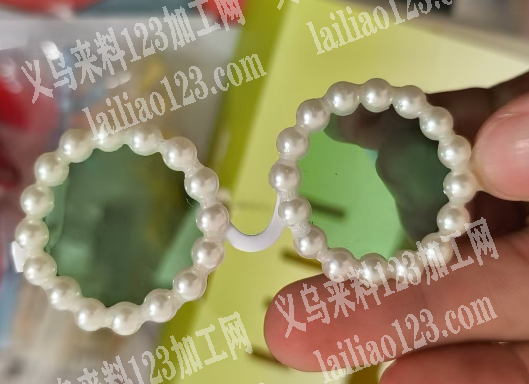 粘珍珠外发加工，如图点钻点珍珠点配件外发