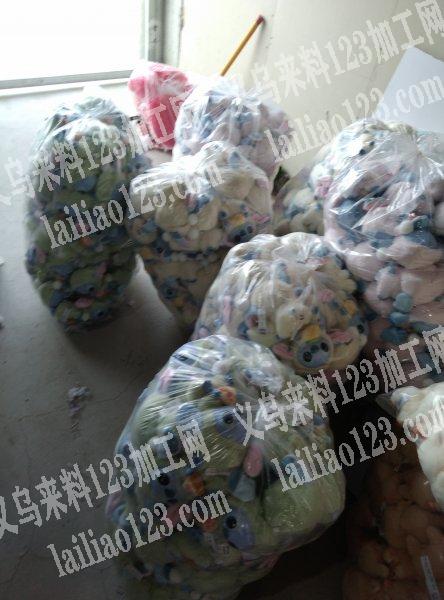 厂里有拉布布二代，史迪仔诚找真心想要的客