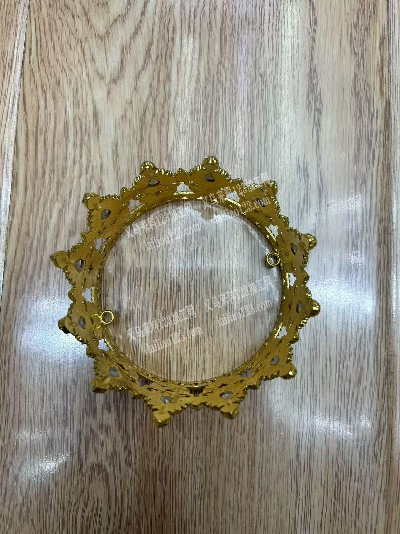 皇冠机器点钻外发加工，如图，找专业机器点