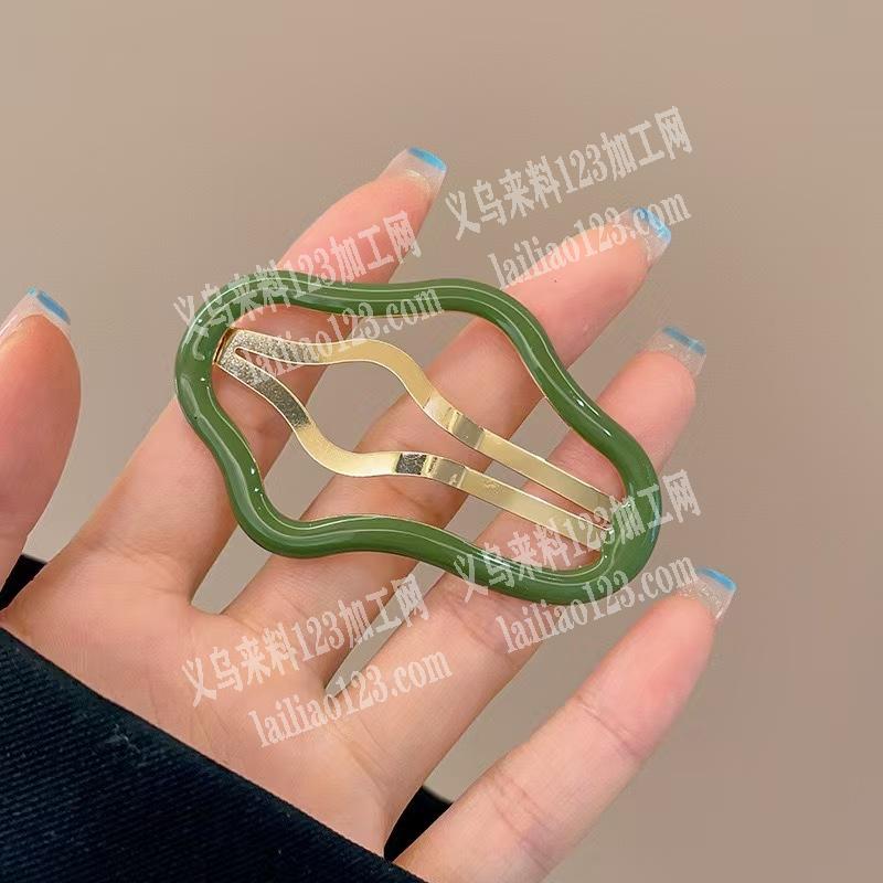 采购如图云朵发夹，寻找发夹厂家，要现货，