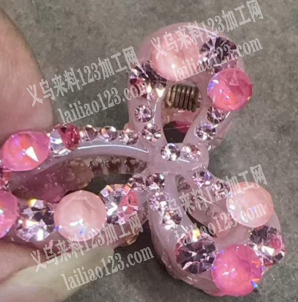 抓夹毛胚上面打钻位，寻找专业做的工厂合作