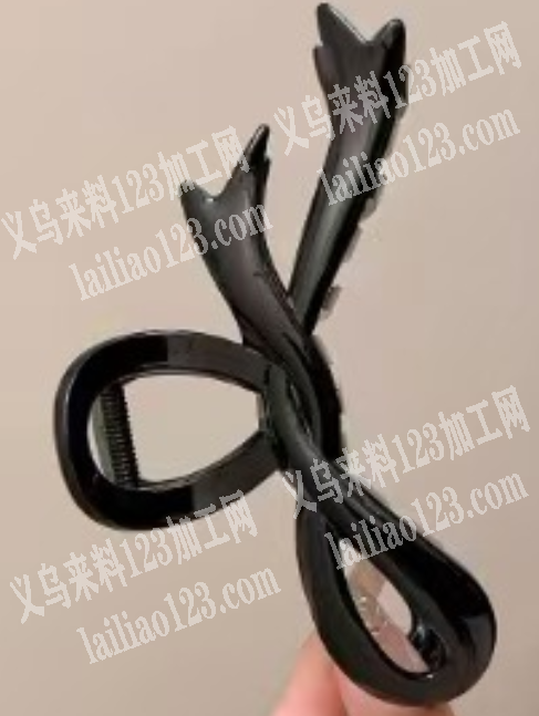 塑料的抓夹订单，如图，寻找工厂，请联系详