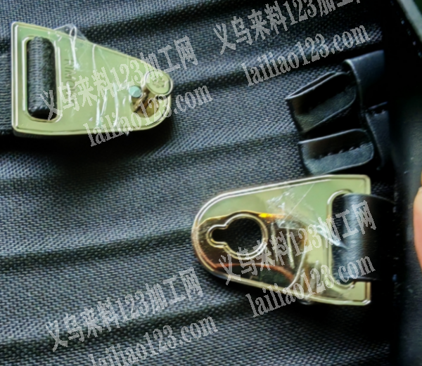 大量采购如图扣具，寻找厂家，有货的厂家请