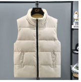 毛绒的，珊瑚额的。衣服马甲外发加工，纯加