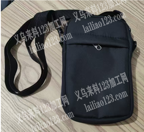 寻找做这个小包的工厂，挎包有订单，请联系
