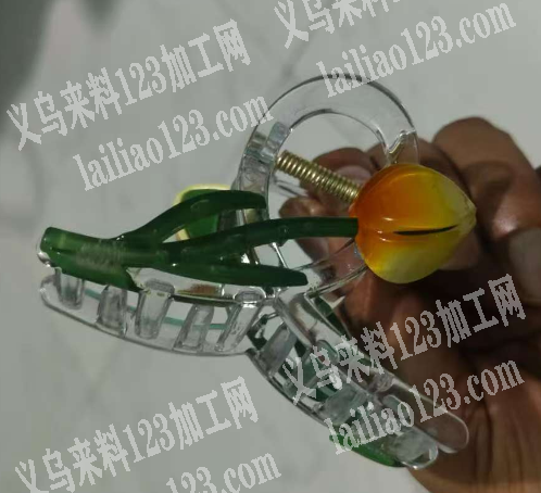 这个塑料的抓夹订单，寻找工厂，请联系详谈