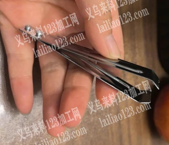 大量金属夹子订单，如图，寻找工厂，请联系