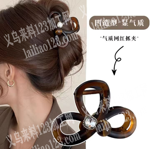 点钻点珍珠，粘配件的手工活外发，寻找会做