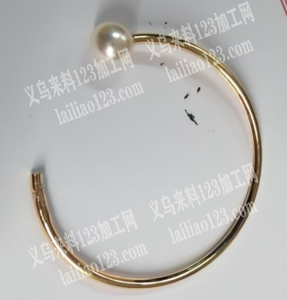 如图手镯订单，寻找工厂，请联系详谈。
