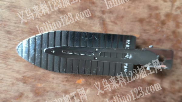 寻找生产如图无痕发夹的工厂，请联系详谈，