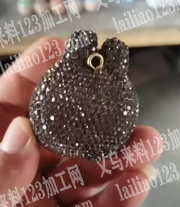 烫钻粘钻外发加工，如图，寻找专业做烫钻的