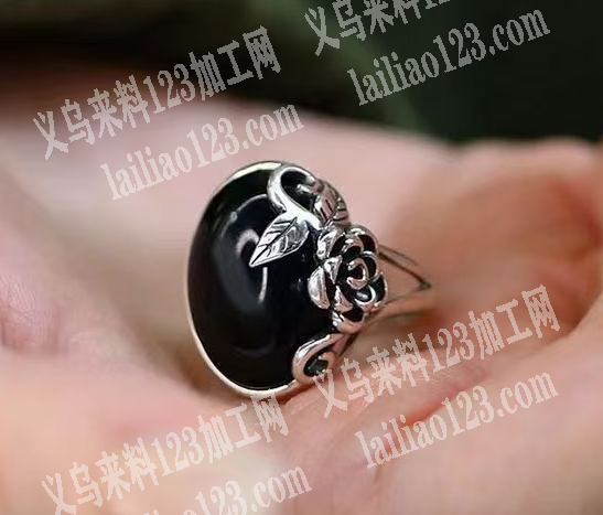 饰品订单，寻找工厂，请联系详谈。如图。哪