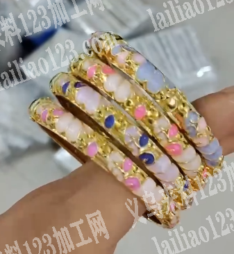 手镯订单，寻找滴油的加工厂，请联系详谈。