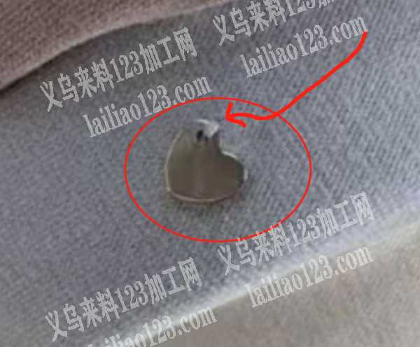 贴片有洞的，如图，手缝的手工活外发，如图