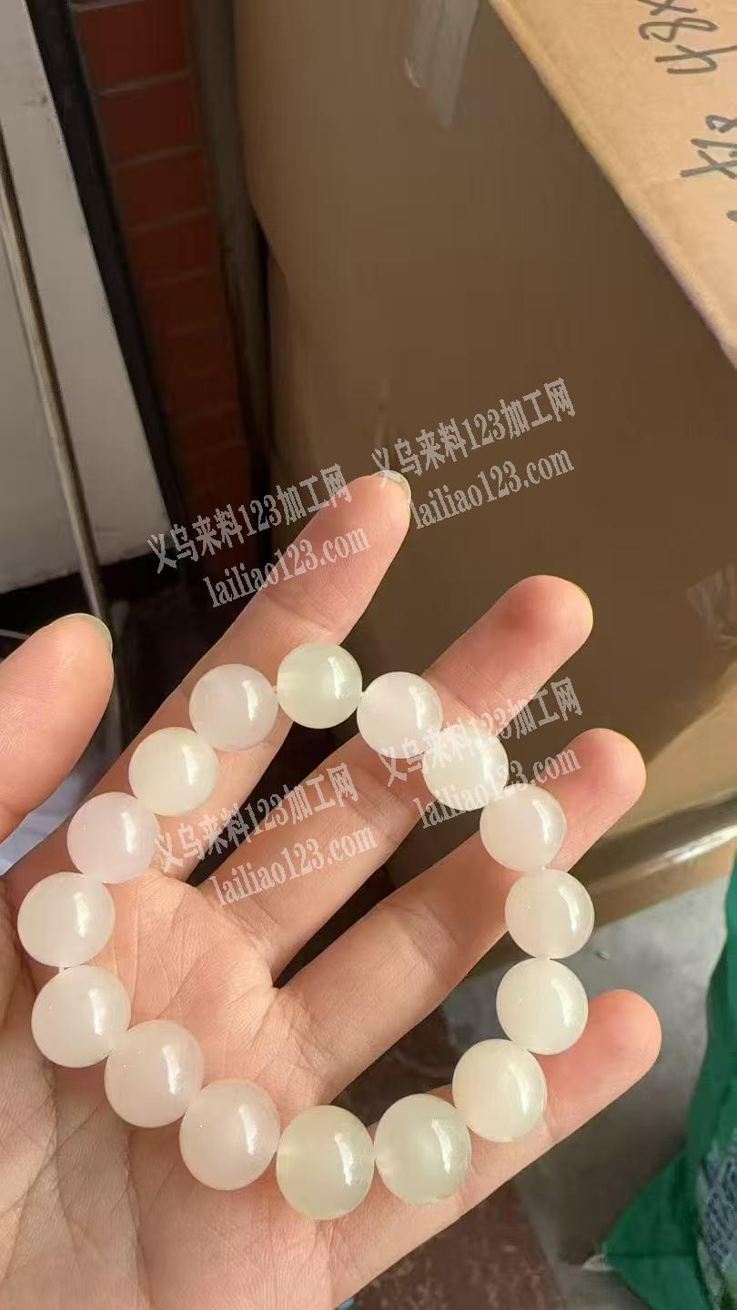 本厂有大量手工穿珠，包装外发。要求有责任