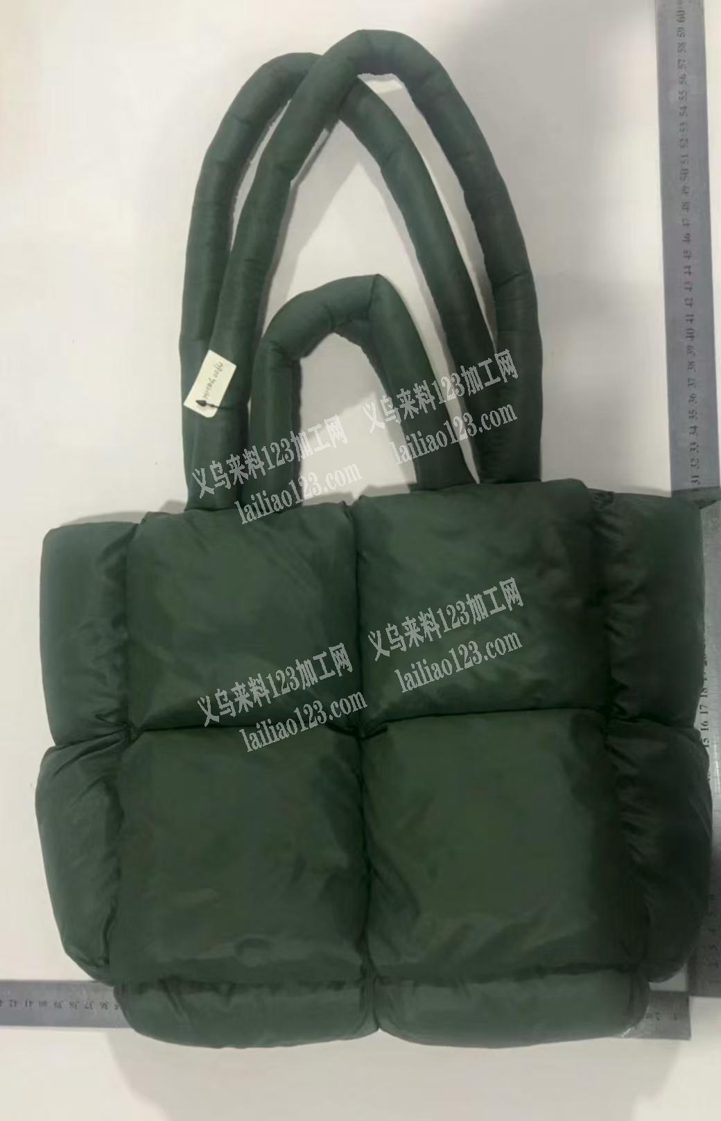 {诚寻外地成品箱包工厂，有订单}如图，寻