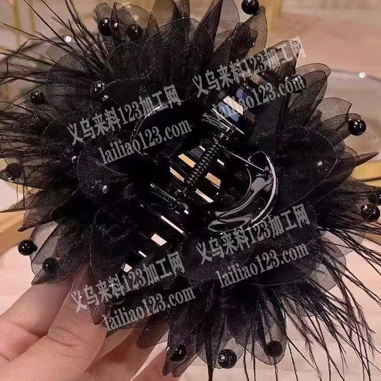 网纱花朵上面钉珠外发加工，寻找专业做钉珠