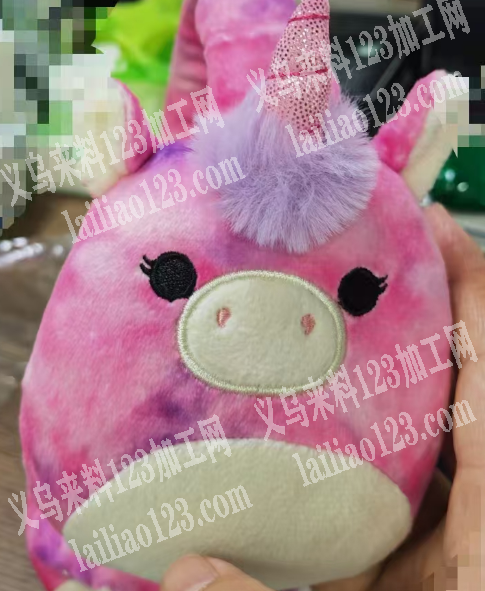 毛绒娃娃订单上面绣花，谁家可以，公司有绣